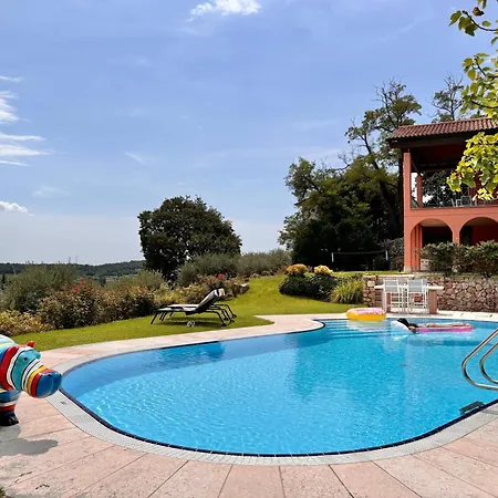 Villa Certi Olivi