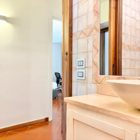 Villa Certi Olivi *