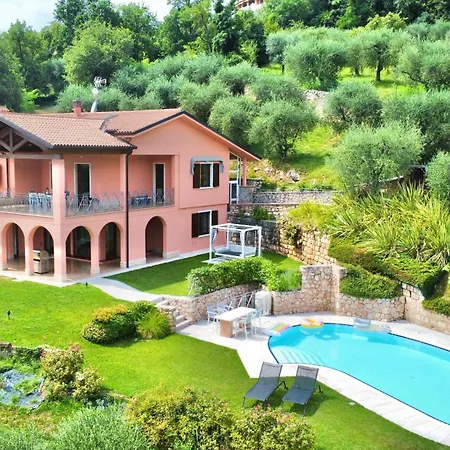 Villa Certi Olivi Caprino Veronese